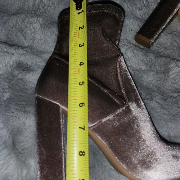 Steve Madden (Edit) Size 7.5 Gray Velour Sock Boot - Picture 8 of 12